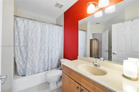 2600 SW 27th Avenue Miami FL 33133