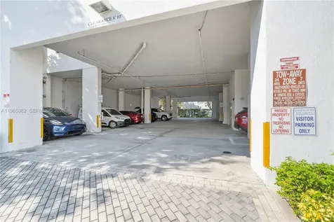 2600 SW 27th Avenue Miami FL 33133