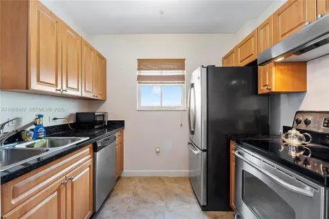 2600 SW 27th Avenue Miami FL 33133