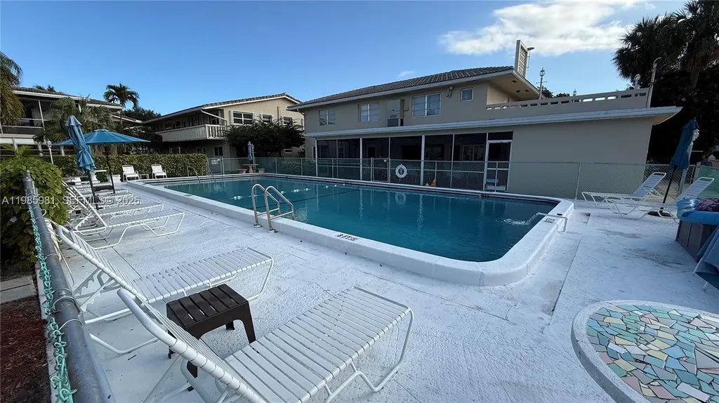 2115 NE 42nd Court Lighthouse Point FL 33064
