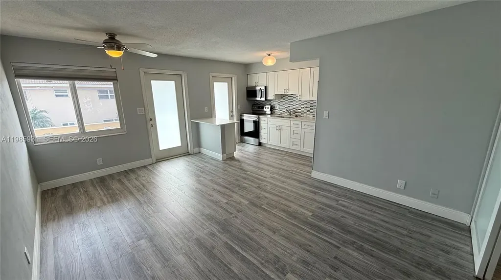 2115 NE 42nd Court Lighthouse Point FL 33064