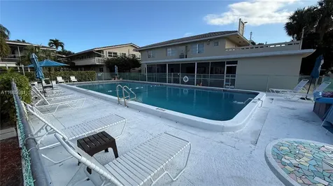 2115 NE 42nd Court Lighthouse Point FL 33064