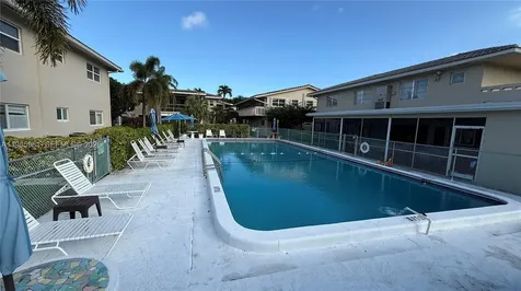 2115 NE 42nd Court Lighthouse Point FL 33064