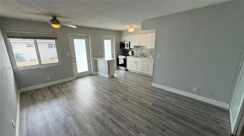 2115 NE 42nd Court Lighthouse Point FL 33064