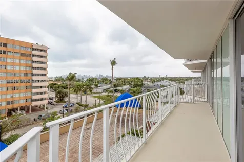 7601 E Treasure Drive North Bay Village FL 33141
