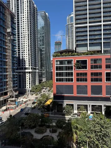 121 NE 5th Street Miami FL 33132