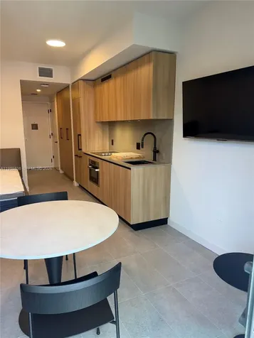 121 NE 5th Street Miami FL 33132