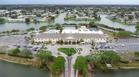 418 Sheffield Q West Palm Beach FL 33417