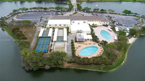418 Sheffield Q West Palm Beach FL 33417