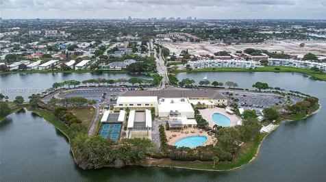 418 Sheffield Q West Palm Beach FL 33417