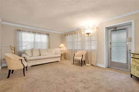 418 Sheffield Q West Palm Beach FL 33417
