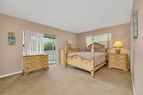 418 Sheffield Q West Palm Beach FL 33417