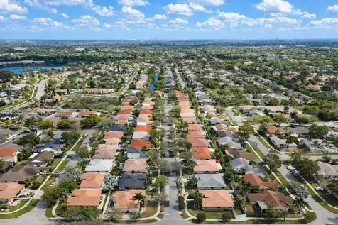 16898 Crestview Lane Weston FL 33326