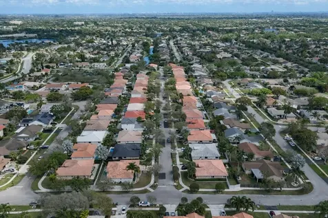 16898 Crestview Lane Weston FL 33326