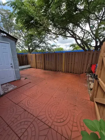 15421 SW 81st Cir Lane Miami FL 33193