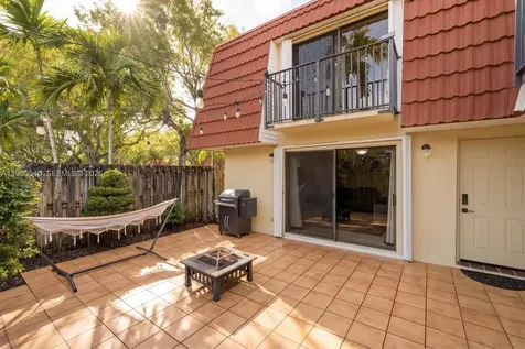 752 NW 98th Way Plantation FL 33324