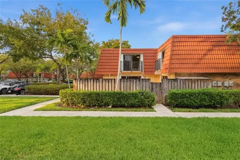 752 NW 98th Way Plantation FL 33324