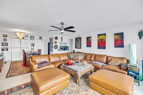 100 Bayview Drive Sunny Isles Beach FL 33160
