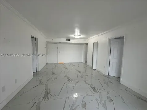 4713 NW 7th Street Miami FL 33126