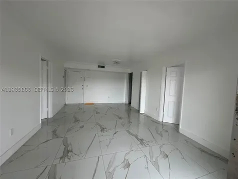 4713 NW 7th Street Miami FL 33126