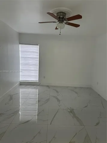 4713 NW 7th Street Miami FL 33126