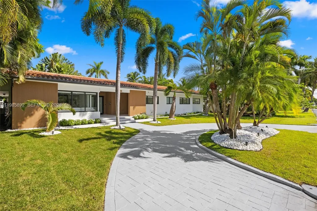 1117 Adams Street Hollywood FL 33019