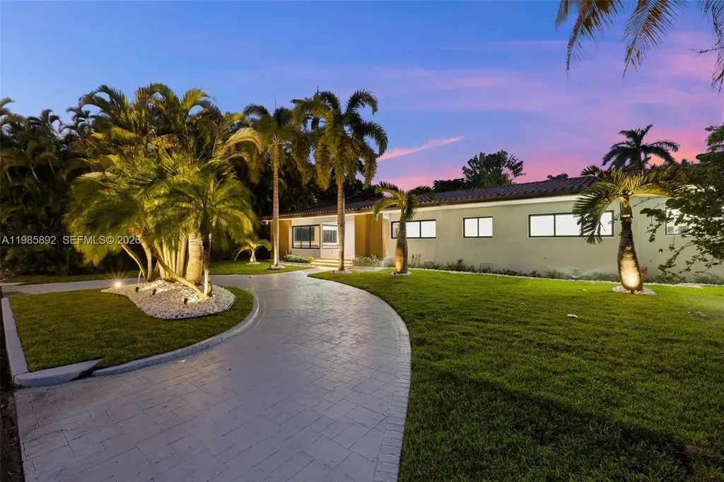 1117 Adams Street Hollywood FL 33019