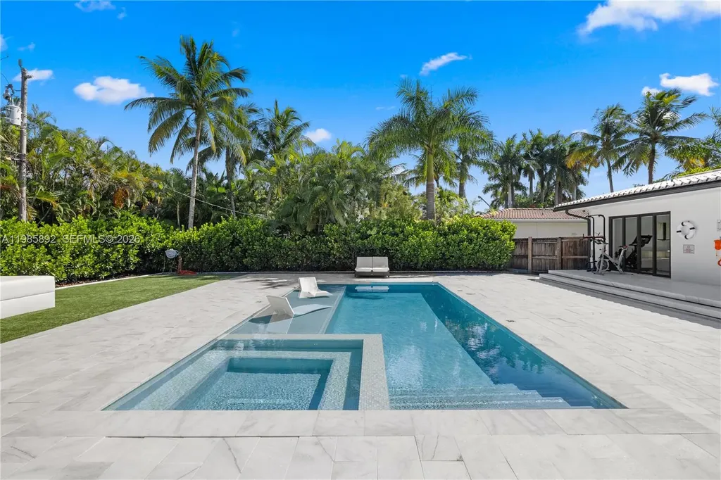1117 Adams Street Hollywood FL 33019