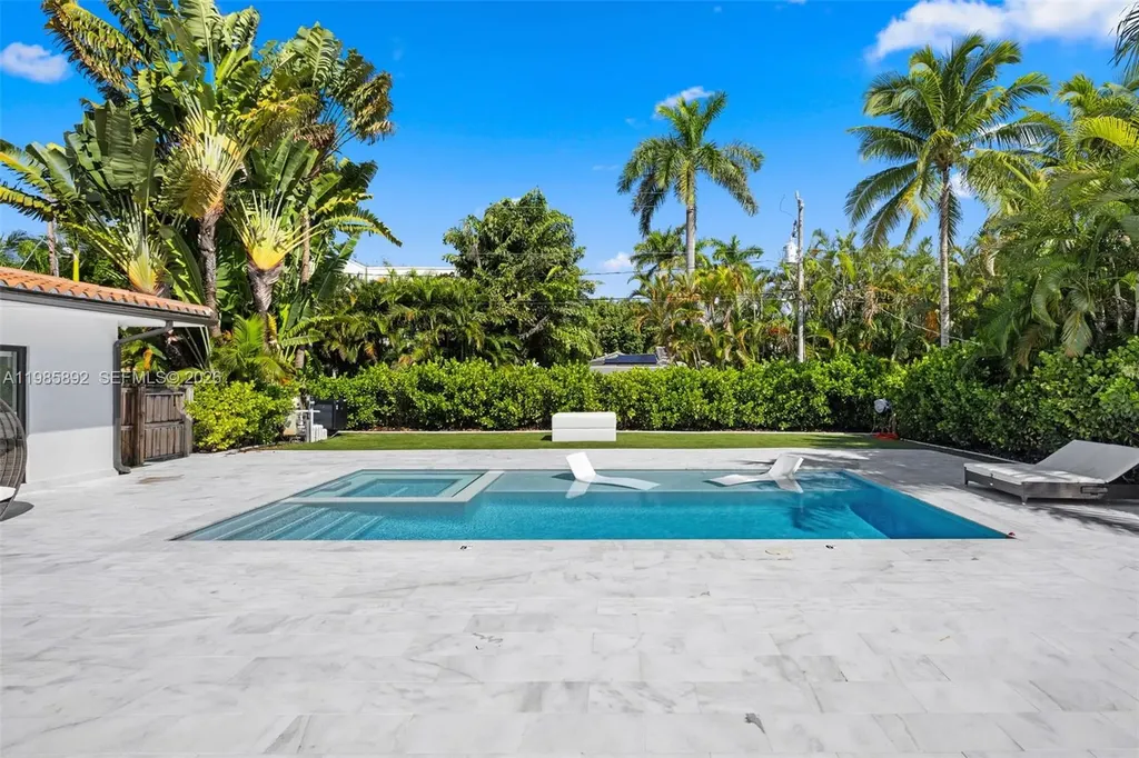 1117 Adams Street Hollywood FL 33019