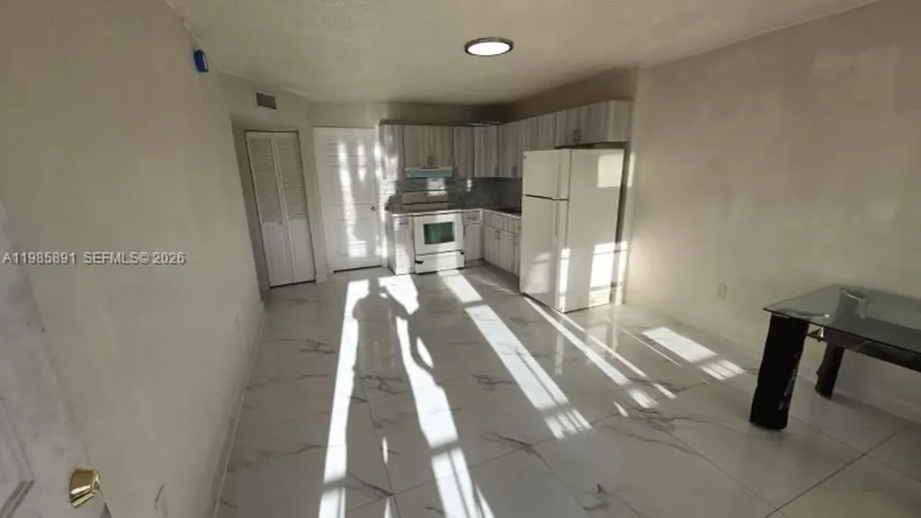 208 Avondale Drive Pompano Beach FL 33060