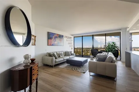 3640 Yacht Club Drive Aventura FL 33180