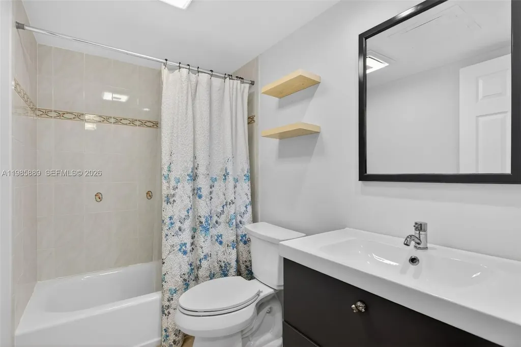 1100 SE 5th Court Pompano Beach FL 33060