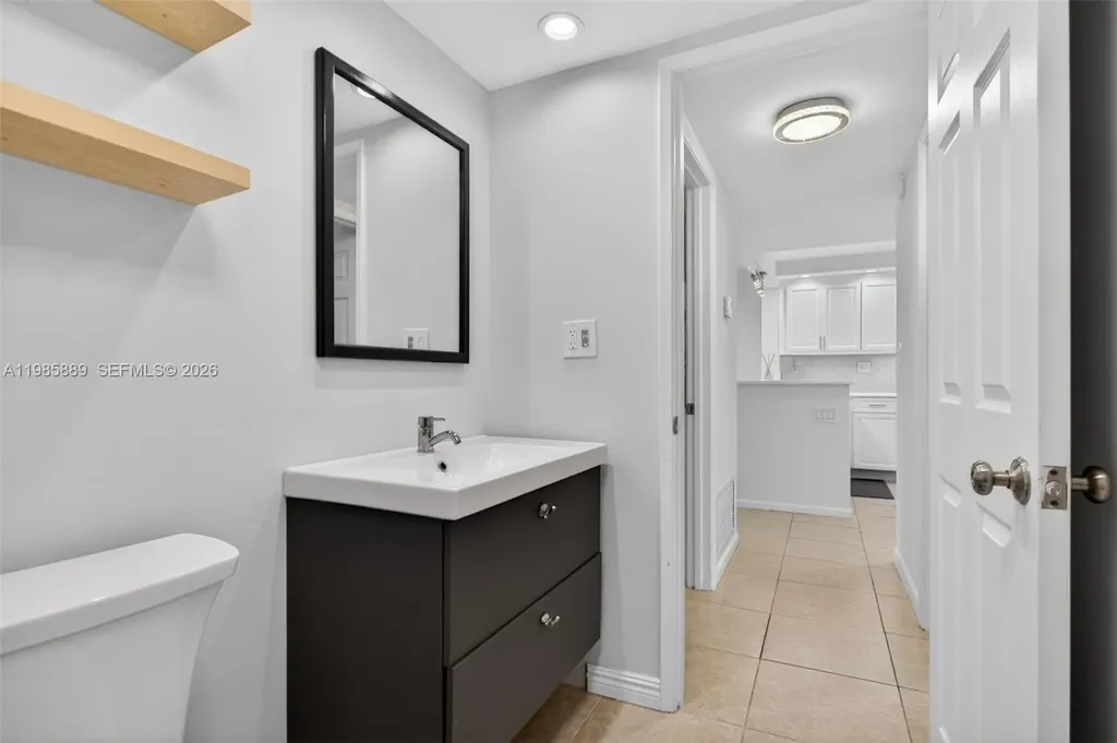 1100 SE 5th Court Pompano Beach FL 33060