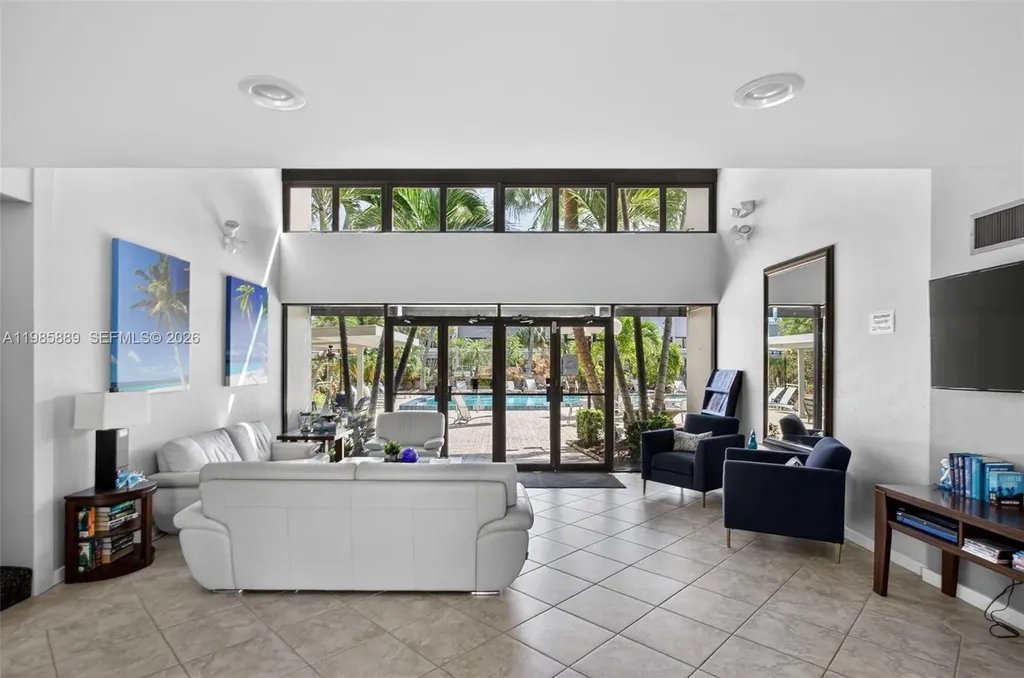 1100 SE 5th Court Pompano Beach FL 33060