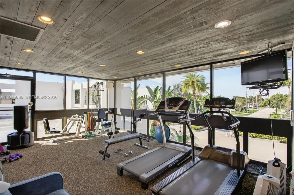 1100 SE 5th Court Pompano Beach FL 33060
