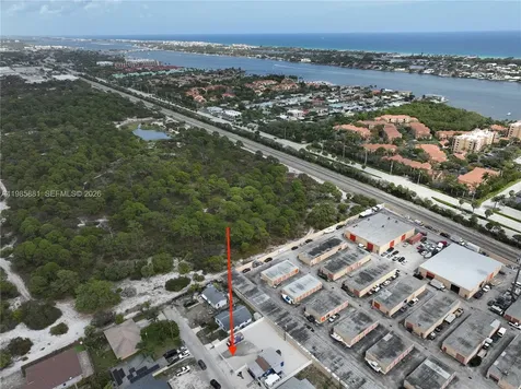 7772 Loomis Street Hypoluxo FL 33462