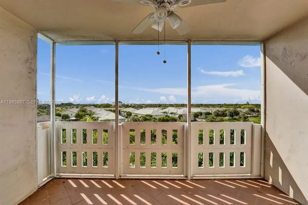 4001 Hillcrest Drive Hollywood FL 33021