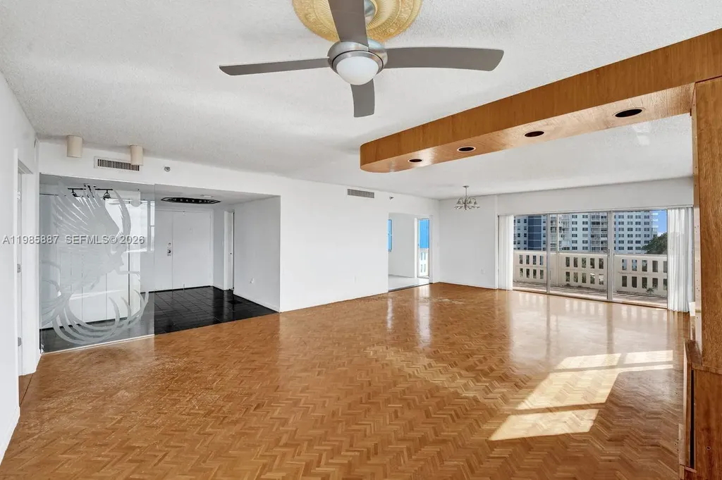 4001 Hillcrest Drive Hollywood FL 33021