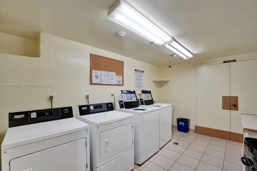 4001 Hillcrest Drive Hollywood FL 33021