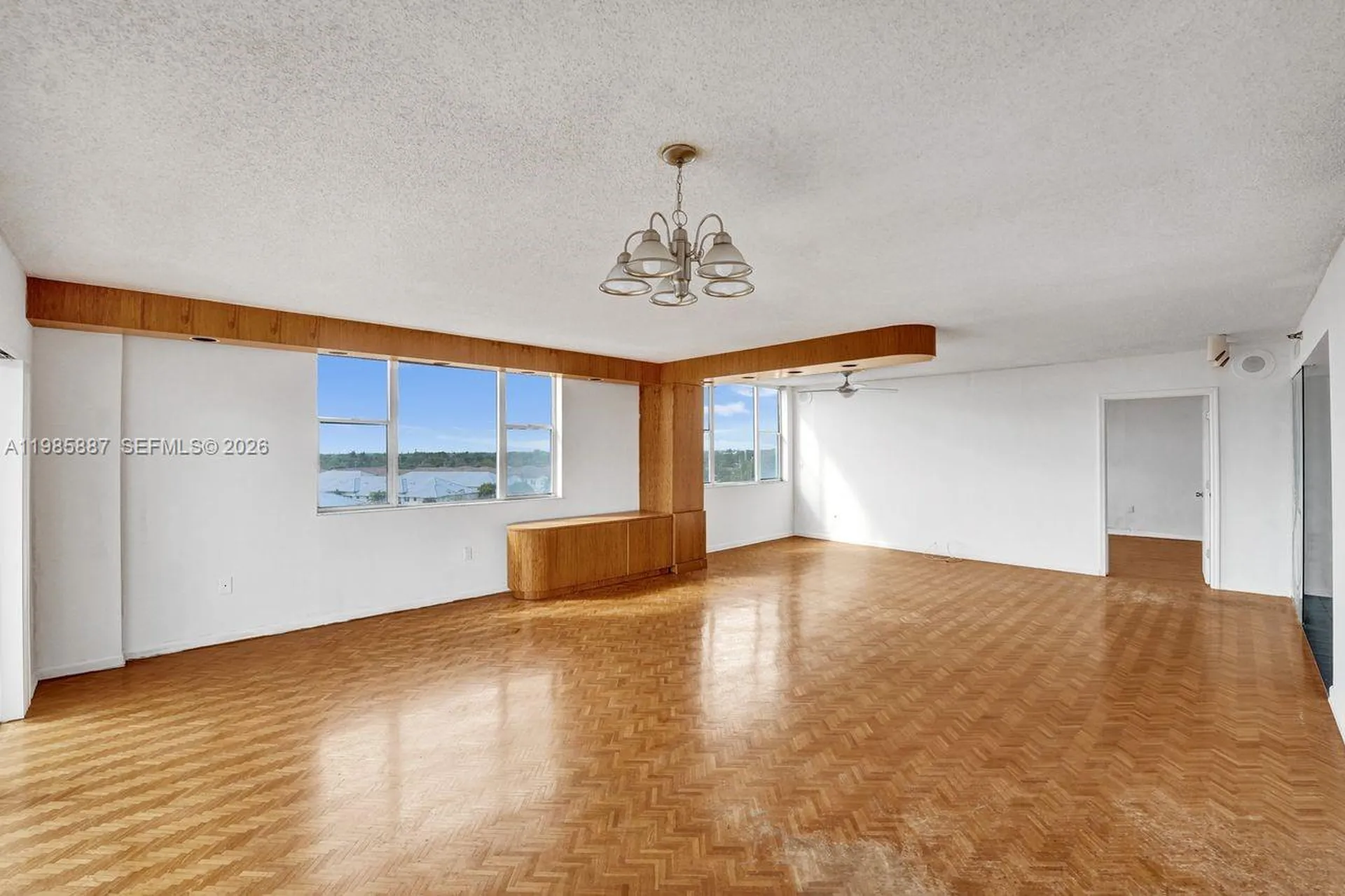 4001 Hillcrest Drive Hollywood FL 33021