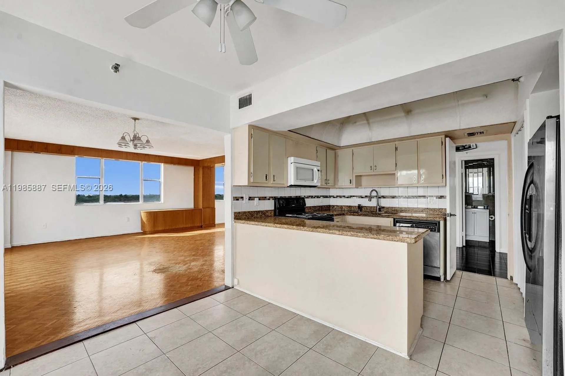 4001 Hillcrest Drive Hollywood FL 33021