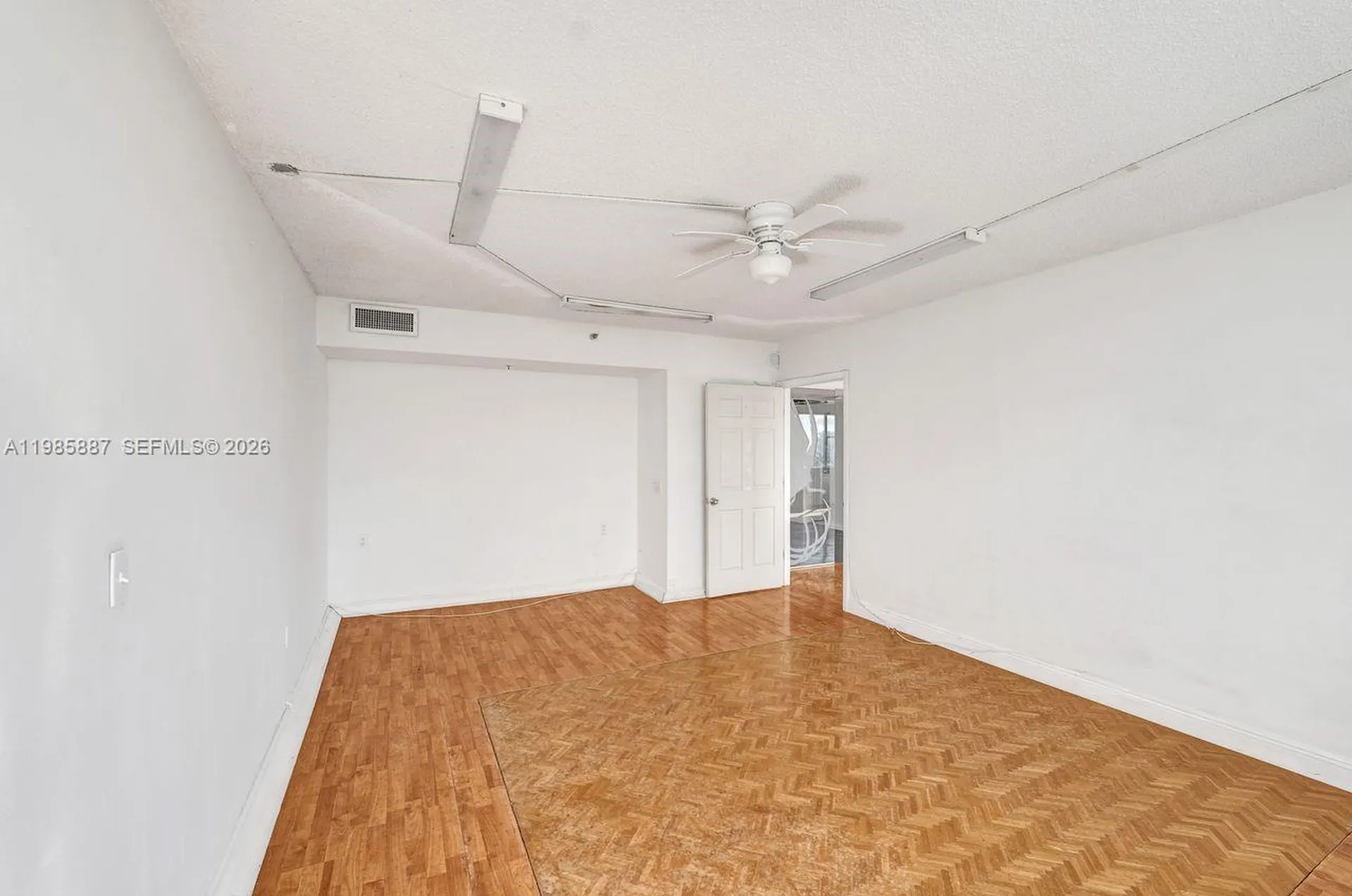 4001 Hillcrest Drive Hollywood FL 33021