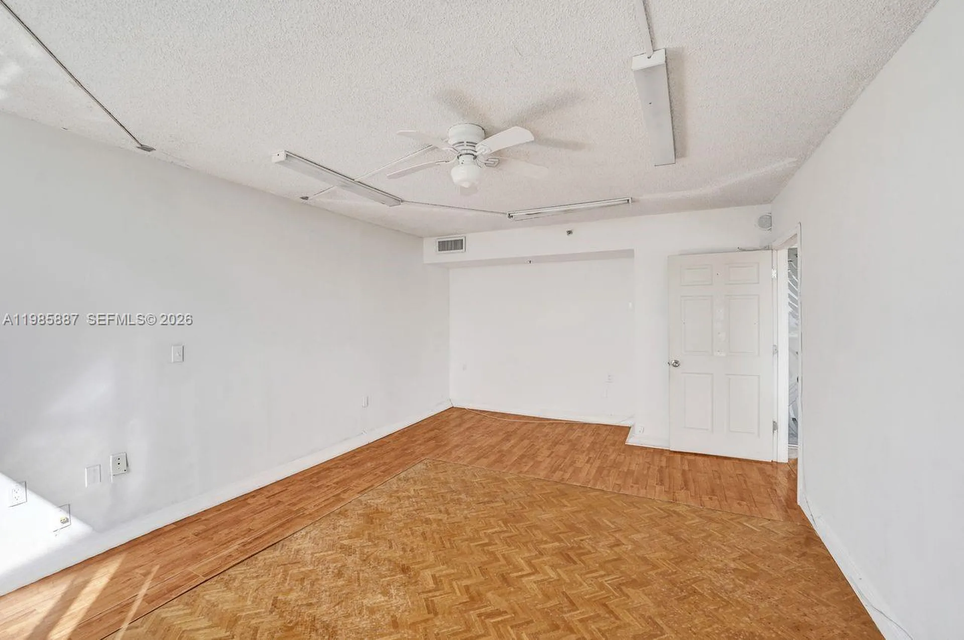 4001 Hillcrest Drive Hollywood FL 33021