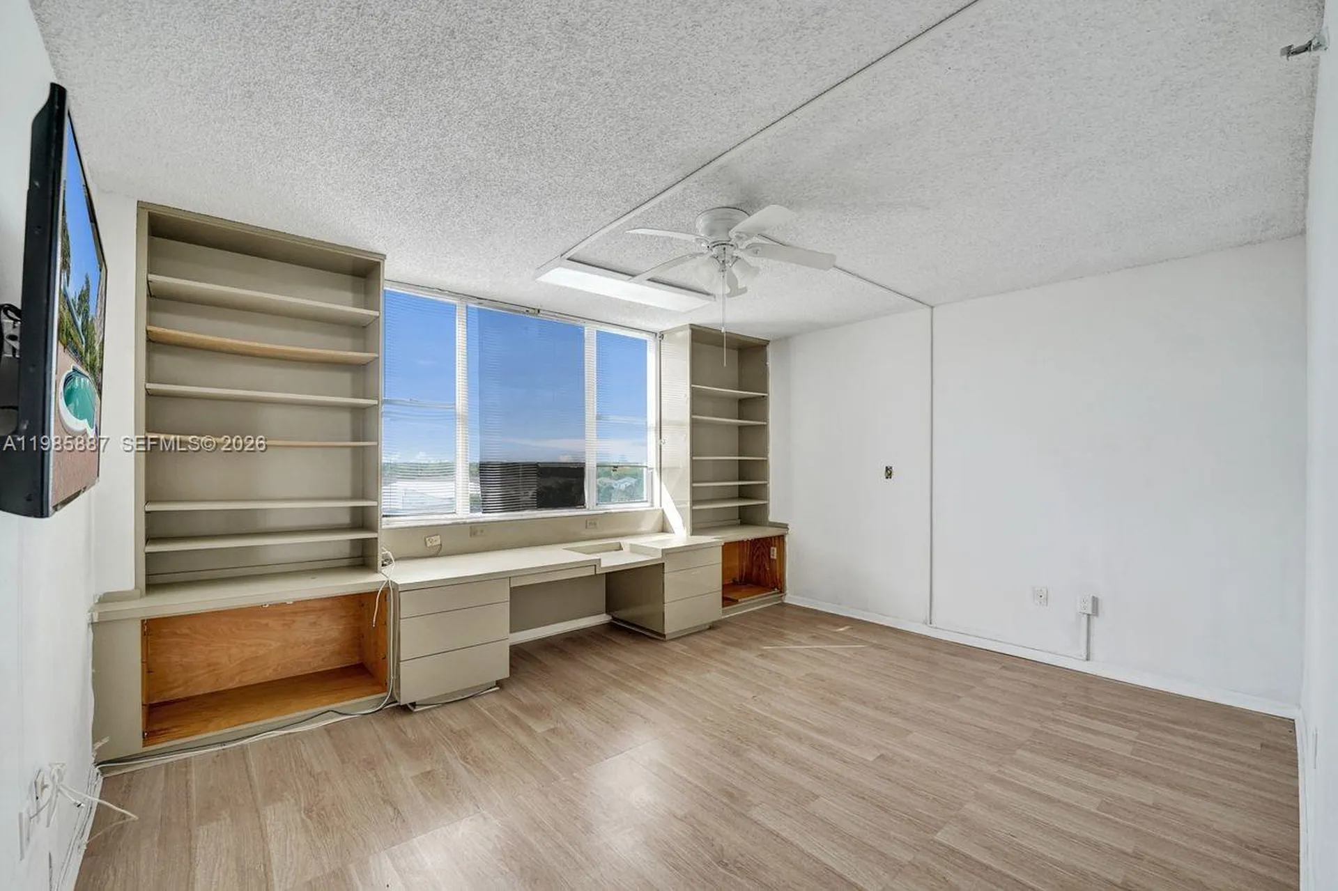 4001 Hillcrest Drive Hollywood FL 33021