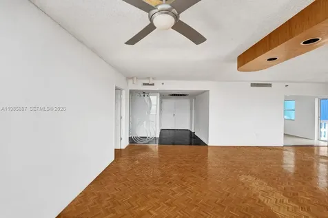 4001 Hillcrest Drive Hollywood FL 33021