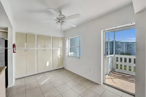 4001 Hillcrest Drive Hollywood FL 33021