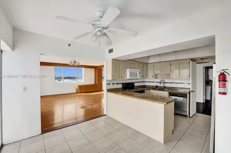 4001 Hillcrest Drive Hollywood FL 33021