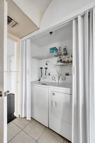 4001 Hillcrest Drive Hollywood FL 33021