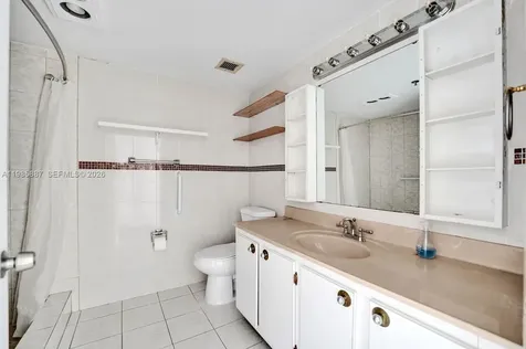 4001 Hillcrest Drive Hollywood FL 33021