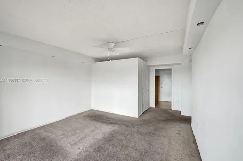 4001 Hillcrest Drive Hollywood FL 33021